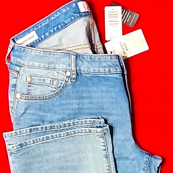 Torrid ladies boots cut ✂️ jeans 👖 - Picture 2 of 6